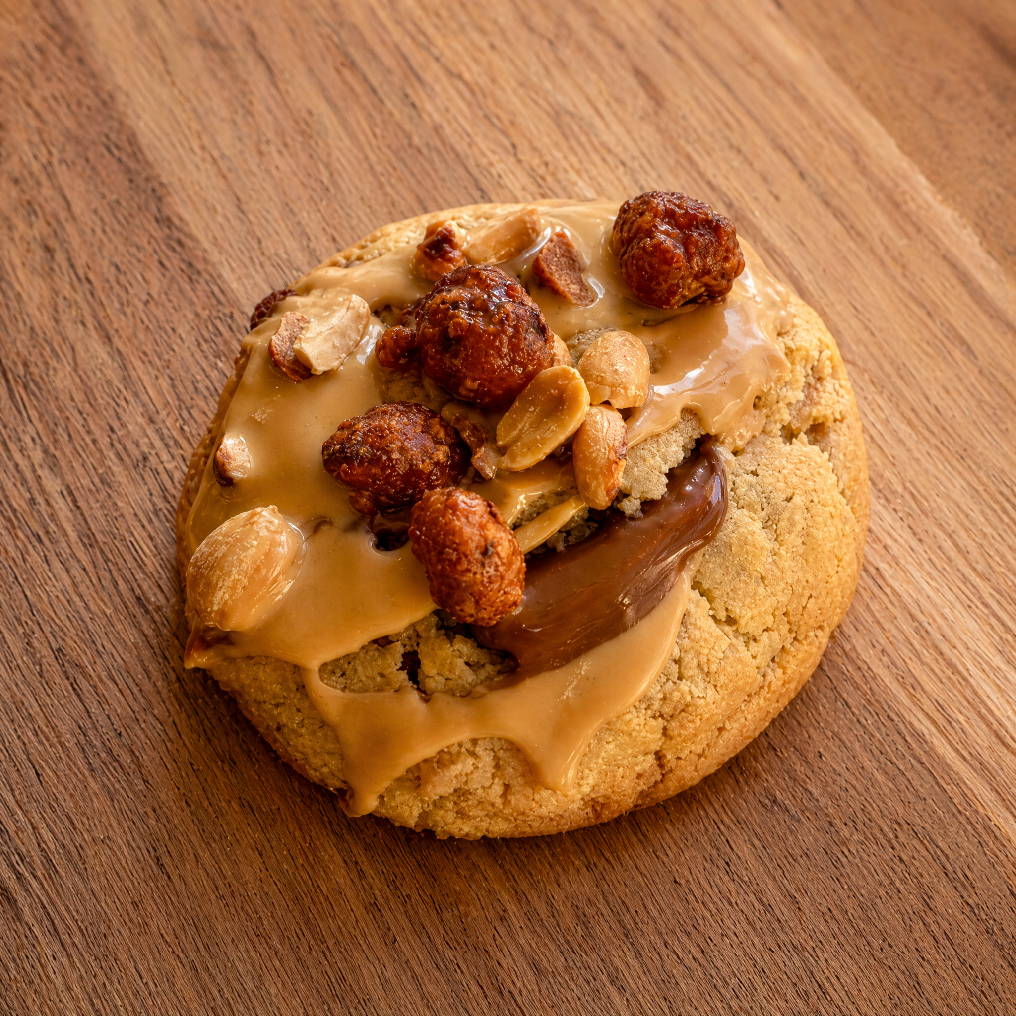 Cookie peanut butter, chocolat au lait & cacahuètes caramélisées